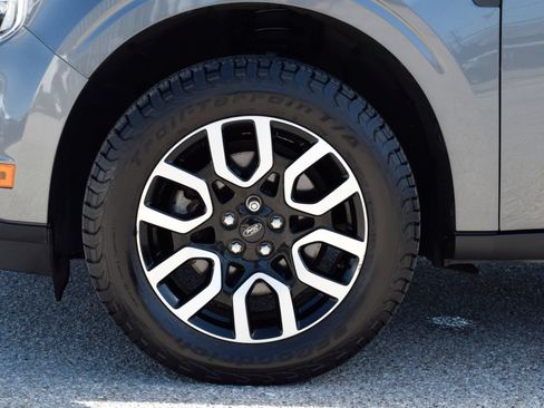 Used 2022 Ford Maverick Lariat w/ Lariat Luxury Package FWD image 27