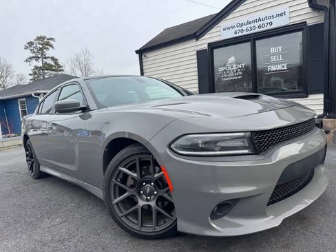 Used 2017 Dodge Charger R/T image 1