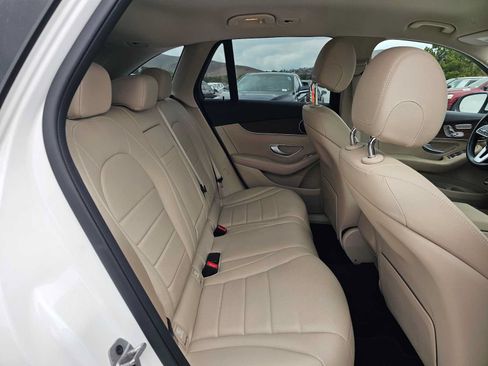Used 2022 Mercedes-Benz GLC 300 image 12