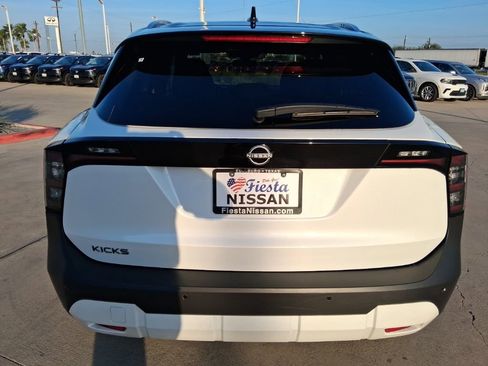 New 2026 Nissan Kicks SV image 5