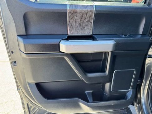Used 2019 Ford F250 Lariat w/ Lariat Ultimate Package AWD/4WD image 13