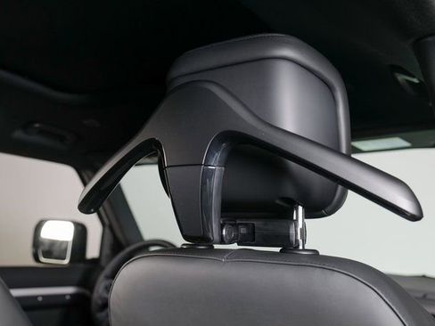 New 2026 Land Rover Defender 130 X-Dynamic SE image 22