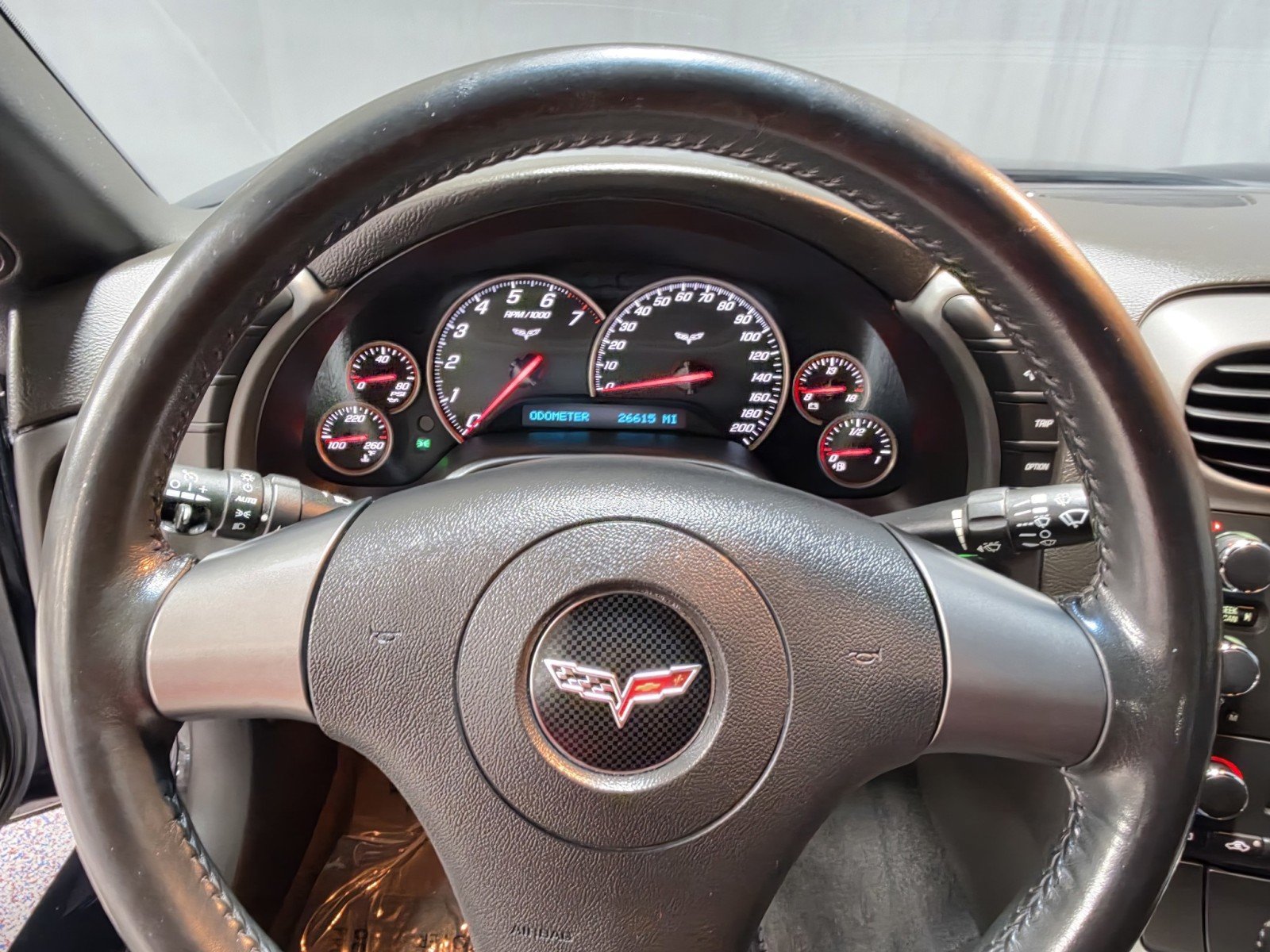 Used 2007 Chevrolet Corvette Coupe w/ Preferred Equipment Group RWD image 21