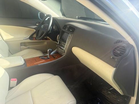 Used 2009 Lexus IS 250 AWD image 38