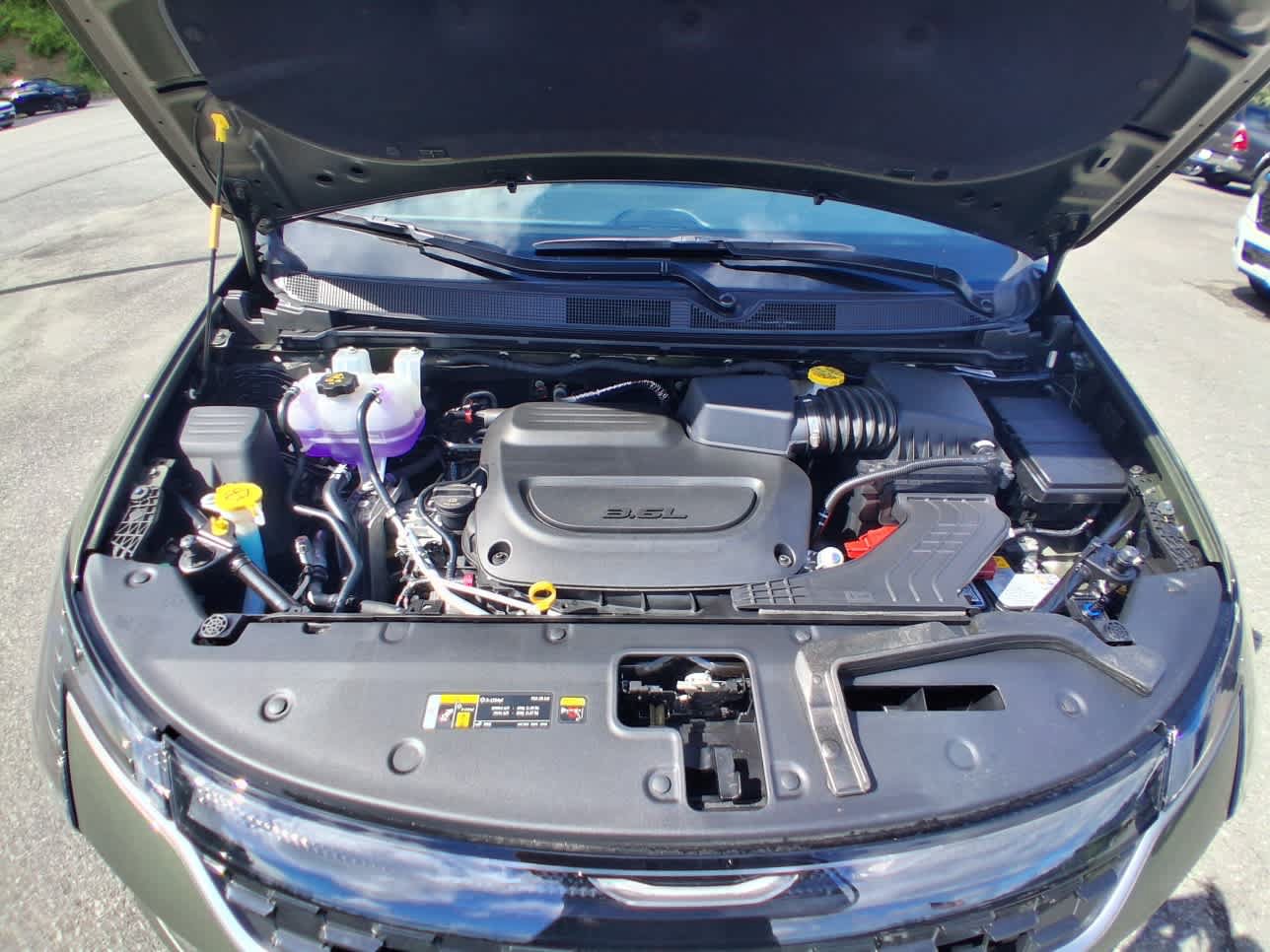 New 2027 Chrysler Pacifica Select AWD/4WD image 25