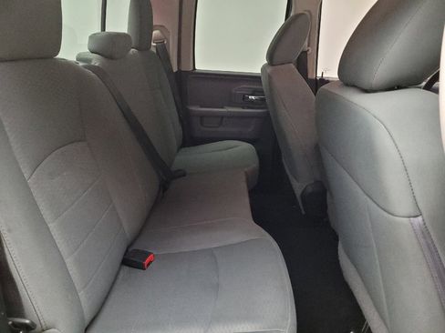 Used 2018 RAM 1500 Classic SLT image 19