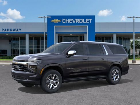 New 2026 Chevrolet Suburban Premier image 2