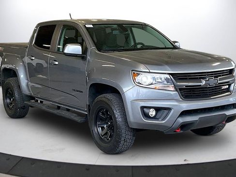 Used 2019 Chevrolet Colorado Z71 image 2