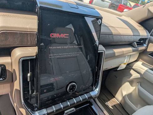 New 2026 GMC Yukon Denali w/ Denali Reserve Package AWD/4WD image 21
