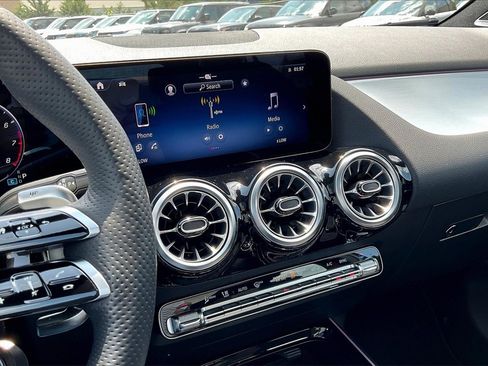 Used 2025 Mercedes-Benz GLA 35 AMG 4MATIC image 6