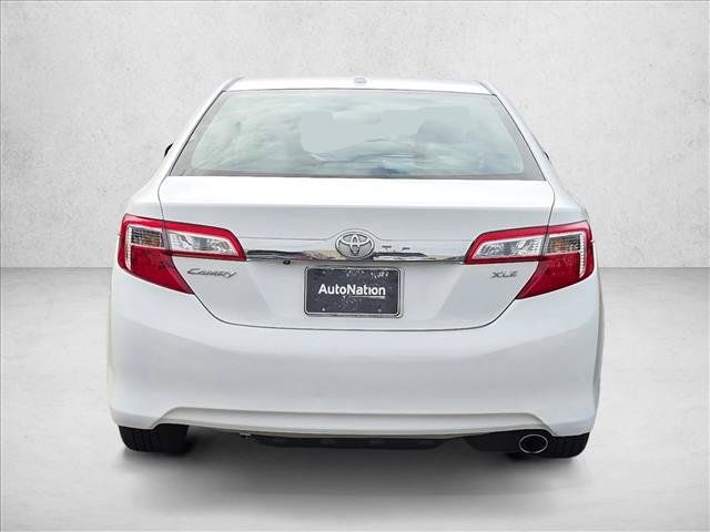 Used 2013 Toyota Camry XLE w/ Leather Pkg FWD image 6