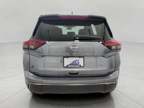 Used 2025 Nissan Rogue SV image 24