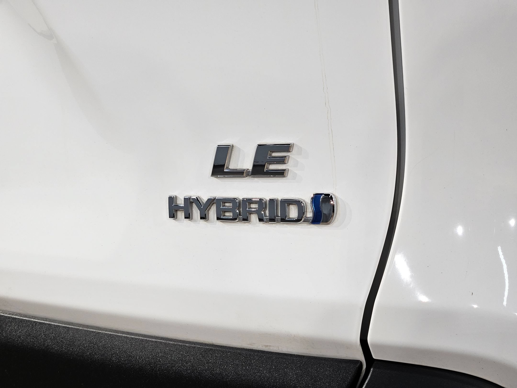 Used 2022 Toyota RAV4 LE AWD/4WD image 35
