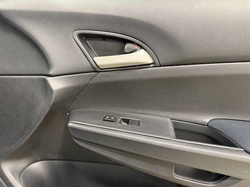 Used 2012 Honda Accord LX image 24