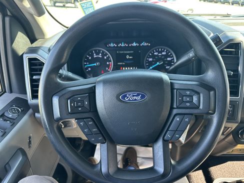 Used 2019 Ford F250 XLT AWD/4WD image 3