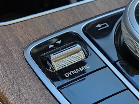 Used 2019 Mercedes-Benz C 300 4MATIC Sedan image 33