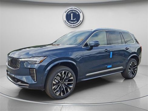 New 2026 Volvo XC90 B6 Plus w/ Protection Package Premier image 2