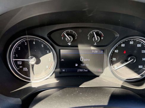 Used 2024 Buick Enclave Essence AWD/4WD image 24