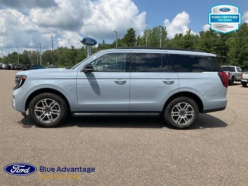 Used 2025 Ford Expedition Active AWD/4WD image 24