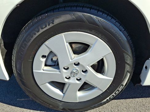 Used 2011 Toyota Prius Three FWD image 9