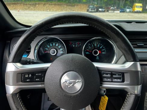 Used 2014 Ford Mustang Convertible w/ Equipment Group 102A RWD image 17