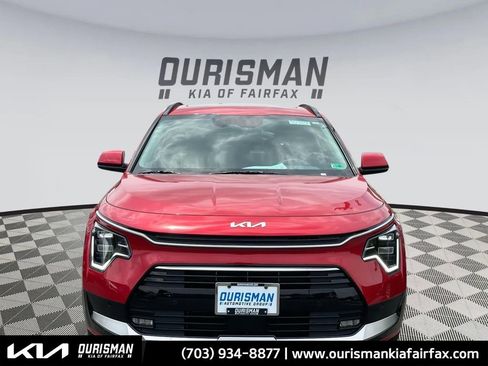 New 2025 Kia Niro SX Touring image 7