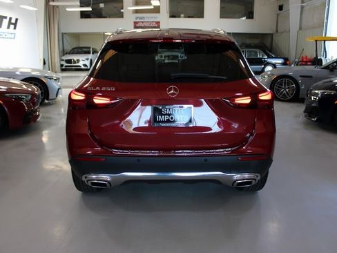Used 2024 Mercedes-Benz GLA 250 w/ Exclusive Package image 46