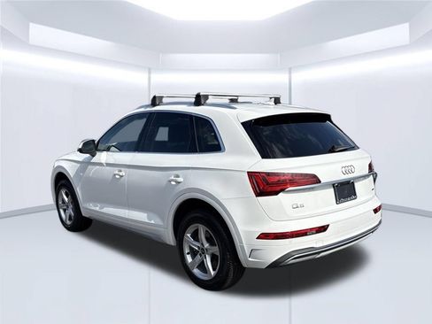 Certified 2023 Audi Q5 2.0T Premium w/ Convenience Package AWD/4WD image 4