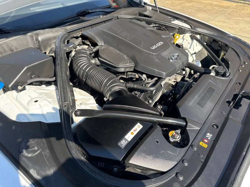 Used 2015 Hyundai Genesis 3.8 w/ Option Group 02 RWD image 38