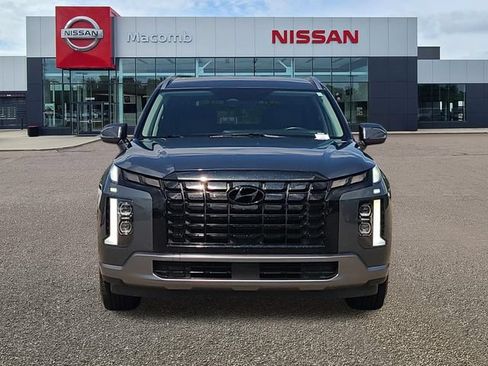 Used 2025 Hyundai Palisade SEL FWD image 2