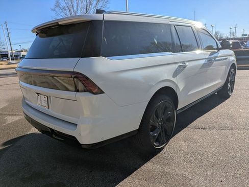 New 2025 Lincoln Navigator L Reserve image 4