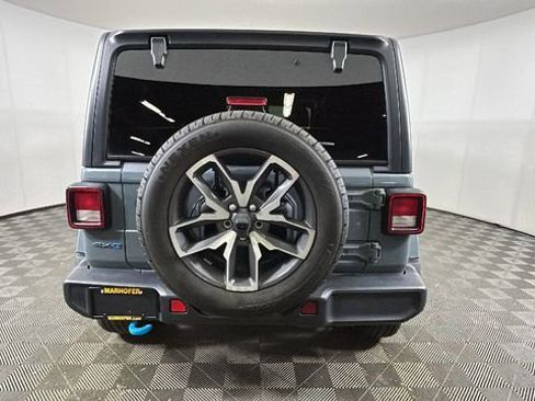 Used 2024 Jeep Wrangler Unlimited AWD/4WD image 4