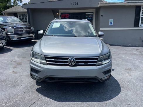 Used 2020 Volkswagen Tiguan SEL w/ 3rd Row Seat Package AWD/4WD image 3