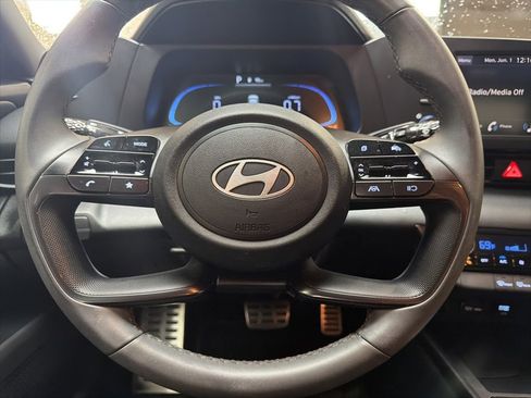 Certified 2025 Hyundai Elantra Sport FWD image 15