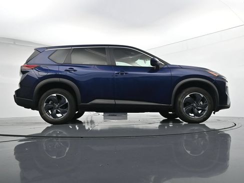 Used 2024 Nissan Rogue SV AWD/4WD image 35
