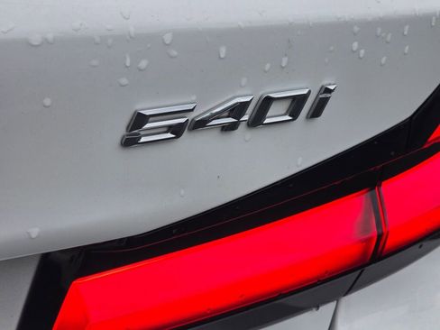 Used 2023 BMW 540i w/ M Sport Package image 36