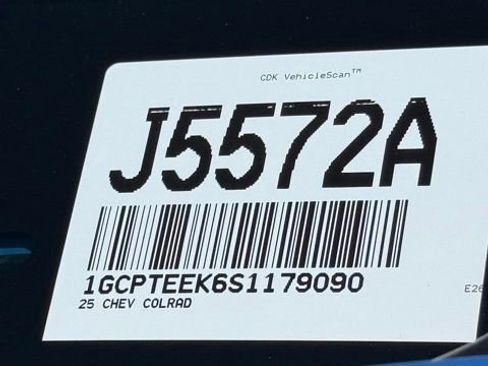 Used 2025 Chevrolet Colorado Trail Boss AWD/4WD image 33