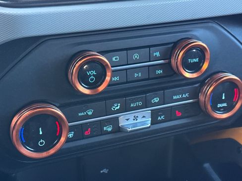Certified 2022 Ford Bronco Badlands AWD/4WD image 21
