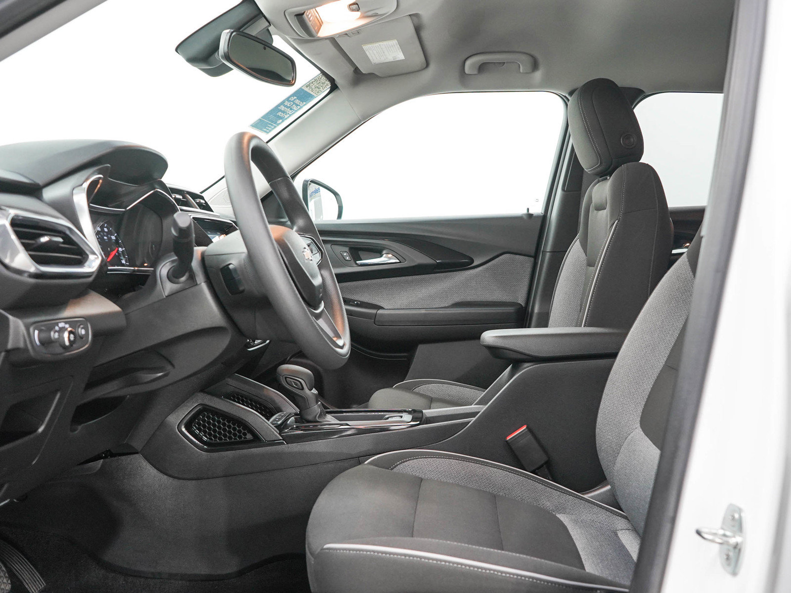 Used 2023 Chevrolet TrailBlazer LT w/ Convenience Package AWD/4WD image 21