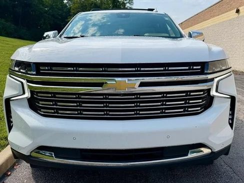 Used 2023 Chevrolet Tahoe Premier AWD/4WD image 5