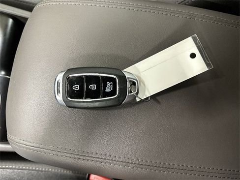 Used 2020 Hyundai Santa Fe SEL image 35