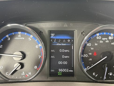 Used 2016 Toyota RAV4 XLE AWD/4WD image 18