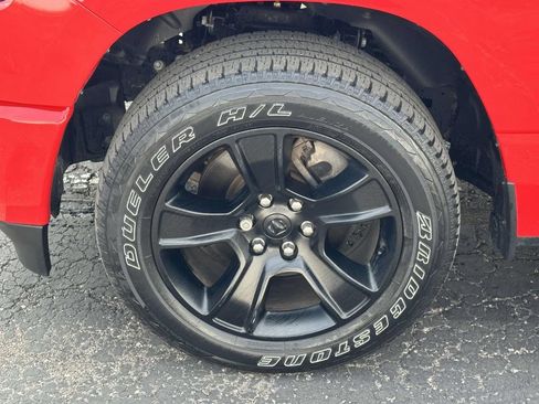 Used 2024 RAM 1500 Big Horn AWD/4WD image 9