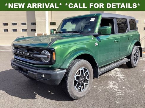 Used 2024 Ford Bronco Outer Banks image 3
