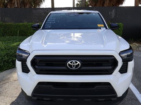 Used 2024 Toyota Tacoma SR image 5