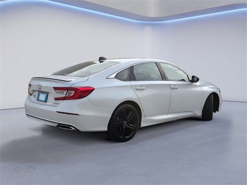 Used 2022 Honda Accord Sport image 4