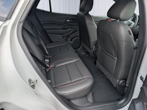 Used 2025 Chevrolet Trax RS w/ Driver Confidence Package FWD image 12