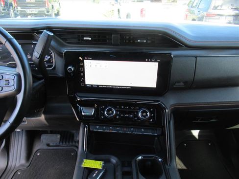 Used 2024 GMC Sierra 2500 AT4 w/ AT4 Premium Plus Package image 20