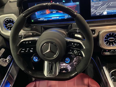 Used 2025 Mercedes-Benz G 63 AMG 4MATIC image 19