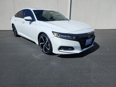 Used 2019 Honda Accord Sport image 2